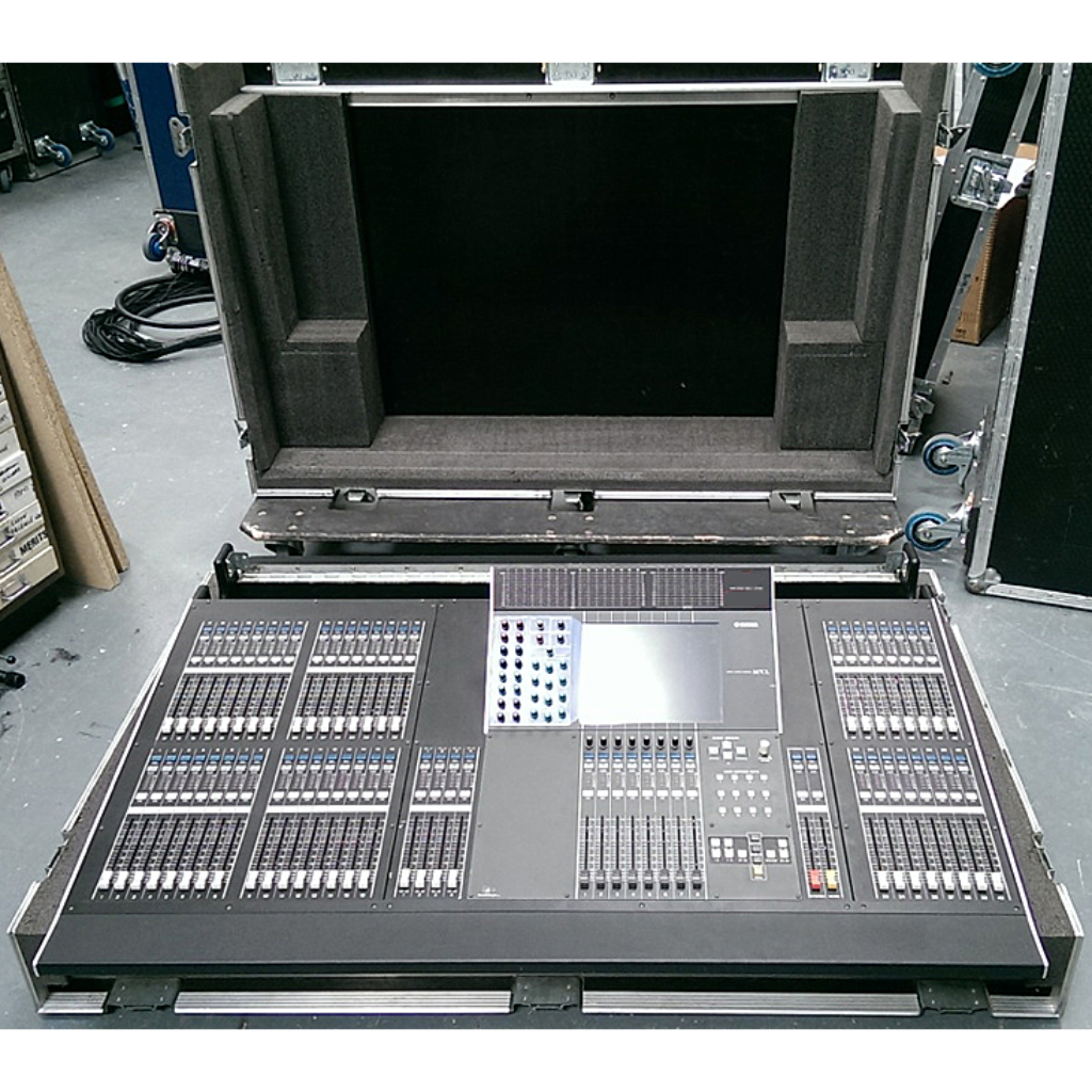 Yamaha M7CL-48 Audio Mixing Console