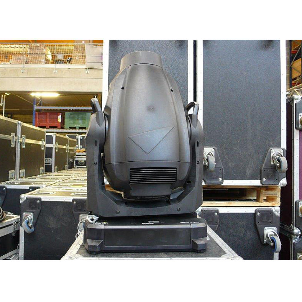 Martin Viper Profile Lighting Fixtures - Used