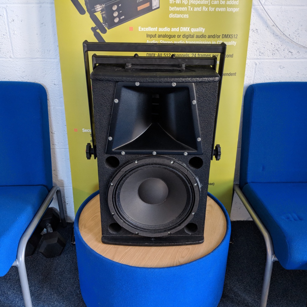 d&b-audiotechnik-e9-loudspeaker-01
