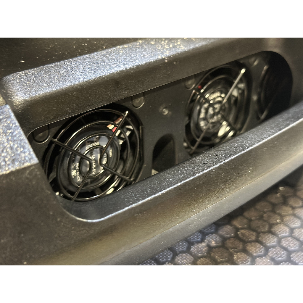 Martin MAC Ultra Performance Lighting Fixture