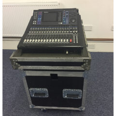 Yamaha LS9-16 Mixing Console