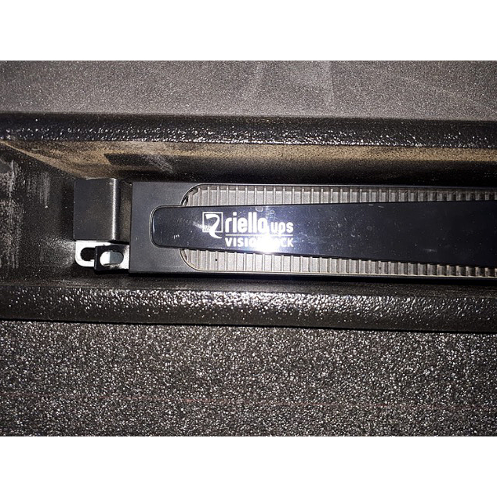 Riello 1100VA UPS Visionrack VSR