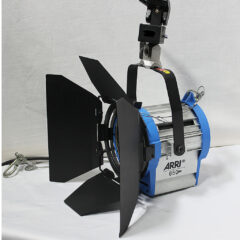 ARRI 650 Plus Silver/Blue Lighting Fixture
