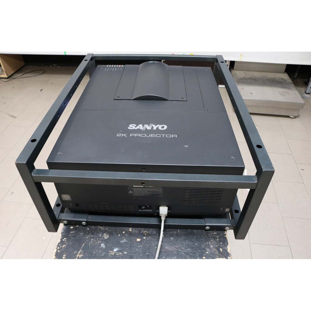 Sanyo PLC-HF10000L Projector