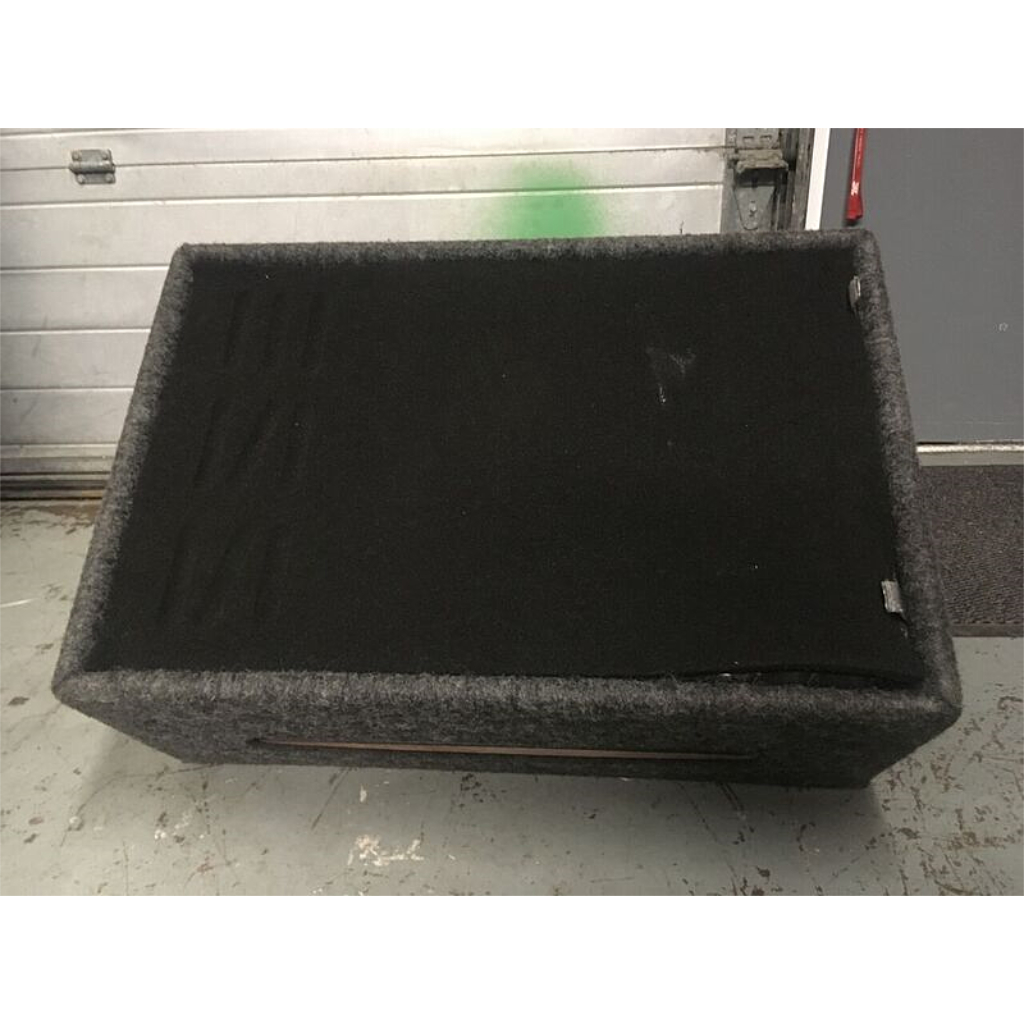 SSE MB4 floor monitor