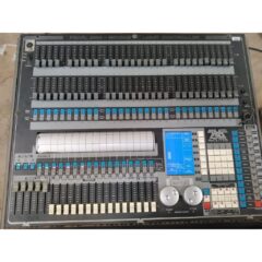 Avolites Pearl 2004 Lighting Desk