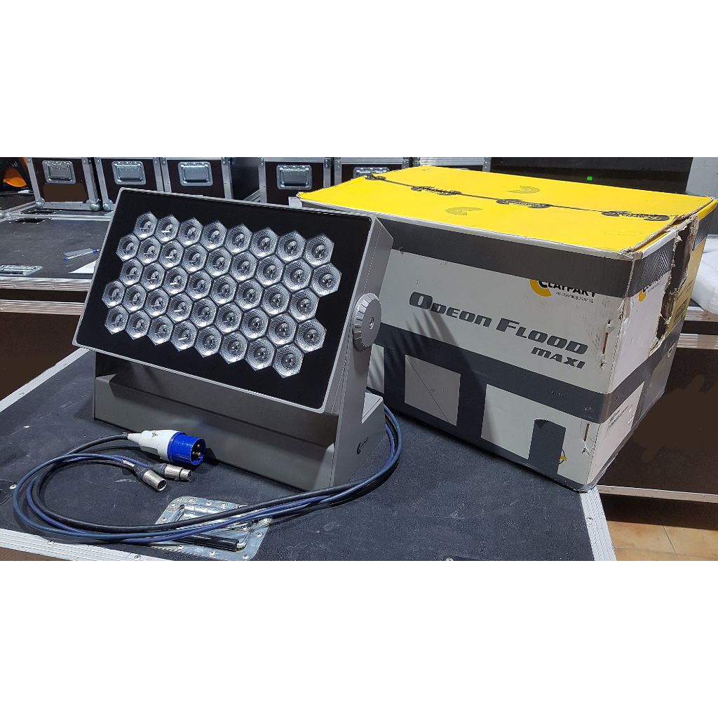 Clay Paky Odeon Flood Maxi floodlight