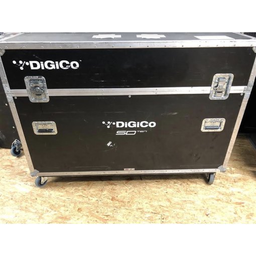 DiGiCo SD10T Digital Mixing Console Package (1)