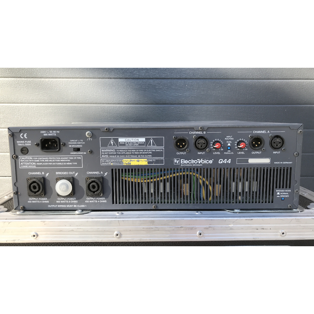 Electrovoice Q44 2-channel Power Amplifier