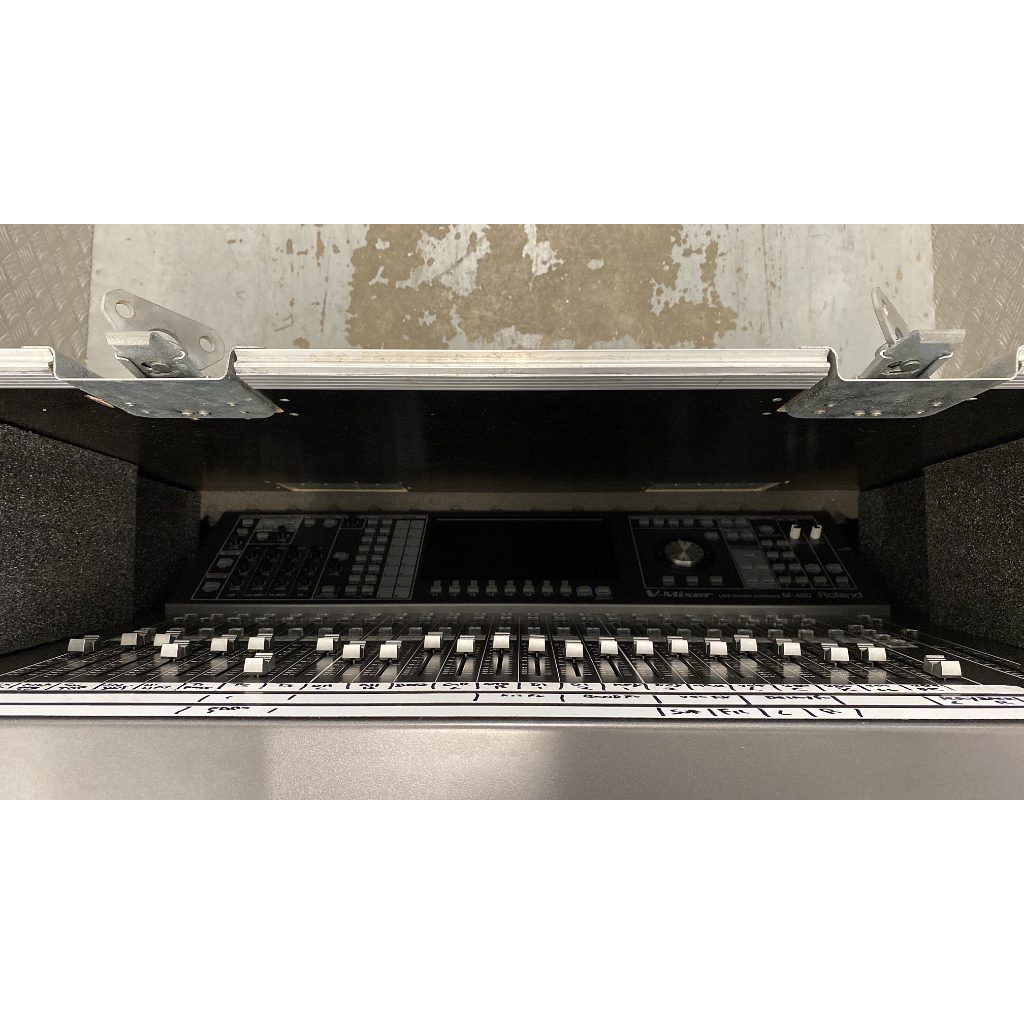 Roland M-480 Digital Mixing Console Package