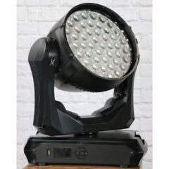 Martin MAC Quantum Wash Lighting Fixture