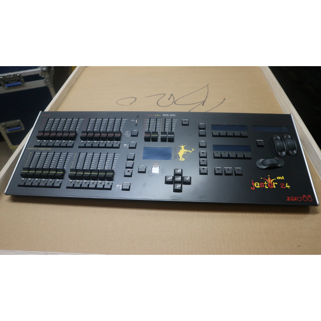 Zero 88 Jester 12/24 Lighting Desk