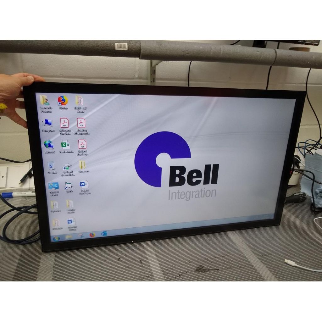 Samsung 32" PM32F Interactive Touch Display - LH32PMFXTBCEN