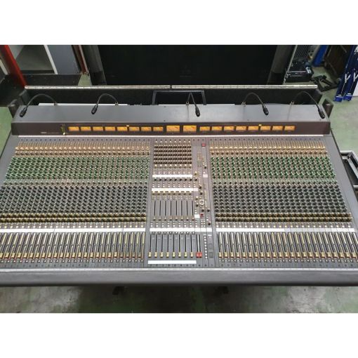 Yamaha PM4000 56 Chanel Mixing Console