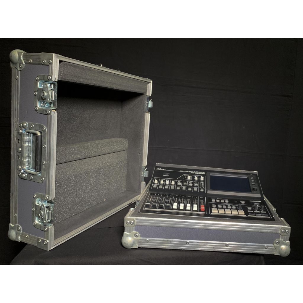Roland VR-50HD MK1 Multi-Format AudioVideo Mixer