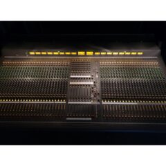 Yamaha PM4000 56 Chanel Mixing Console