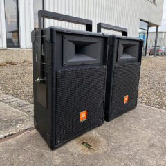 JBL MR925 stage speaker or a pole mounted speakers Set (2)