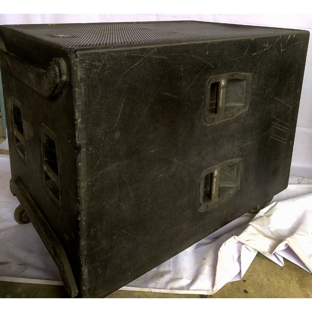 DAS Audio Aero 218 subwoofer