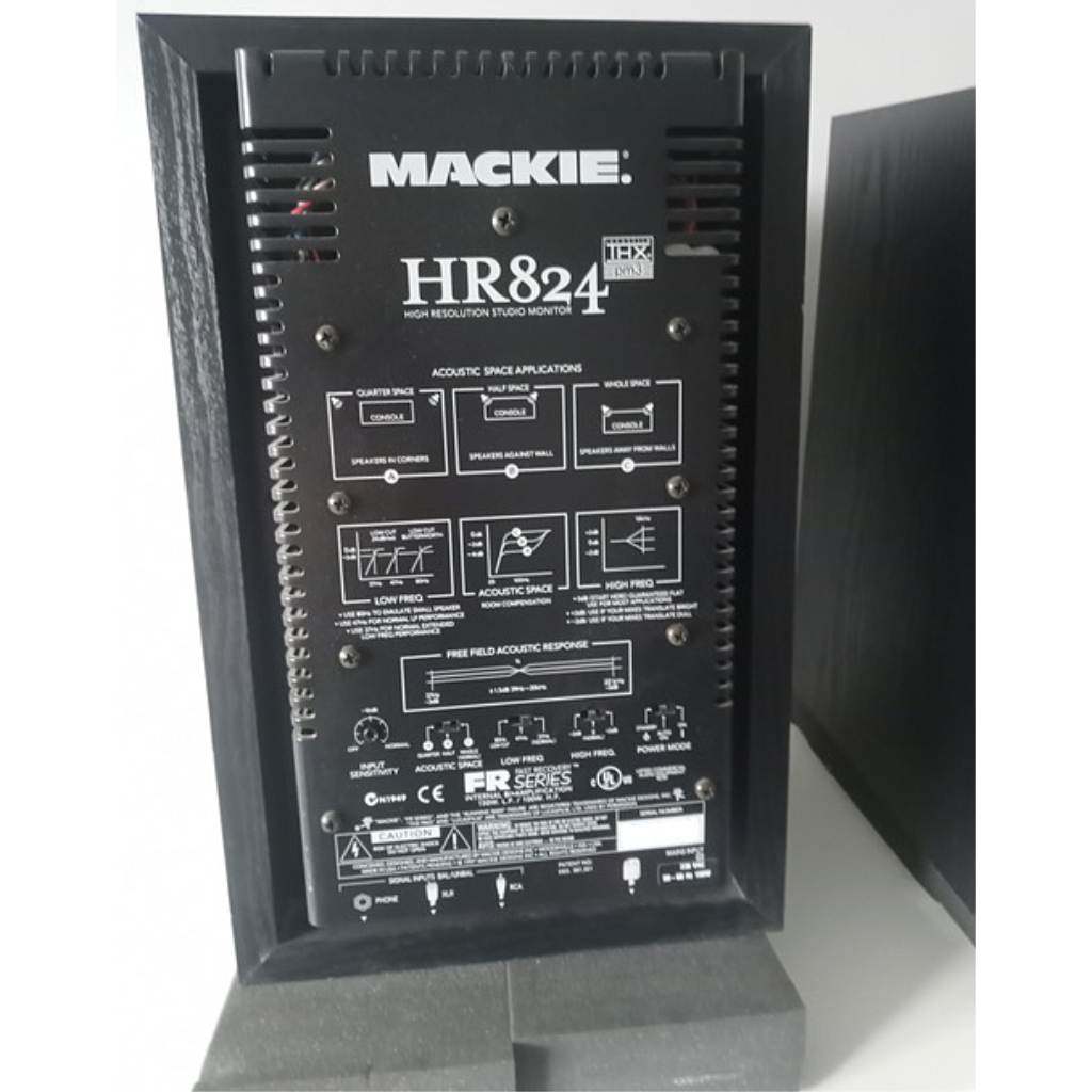 MACKIE HR824 Studio Monitor
