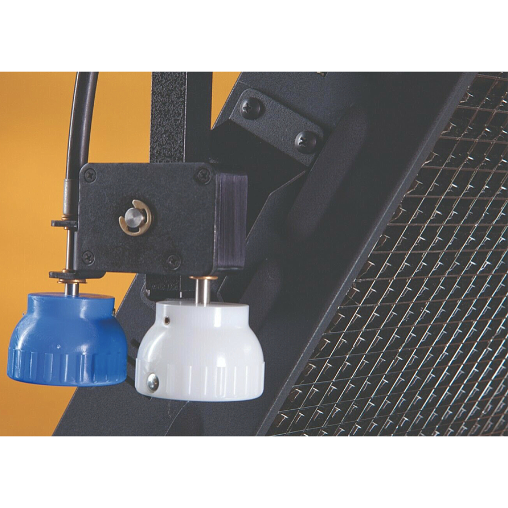 Kino Flo Image 47 Pole Operated continuous DMX controlled Light