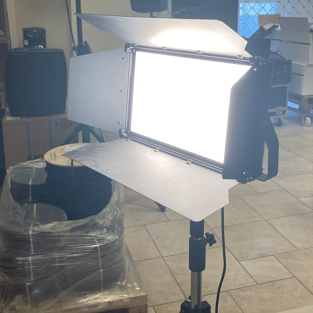 Rosco Silk 210 LED Fixture Set