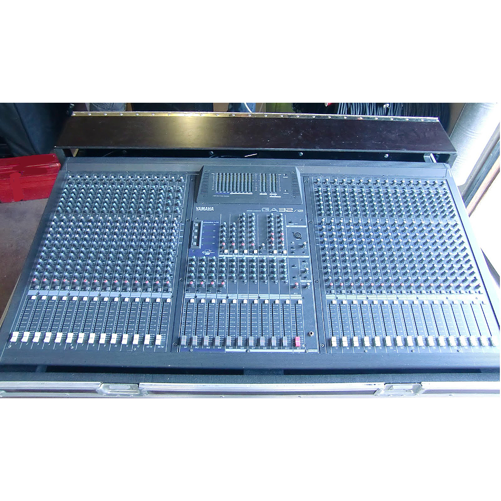 Yamaha GA32/12 Audio Mixing Console