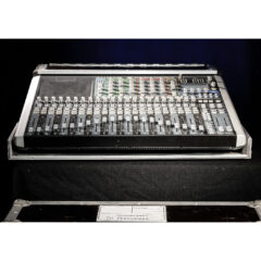 soundcraft Si Performer 2 Built-in automated lighting controller