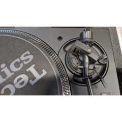 Technics SL-1210MK7 Direct Drive Turntable