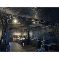 Beamz P-30 Matte Black Trussing
