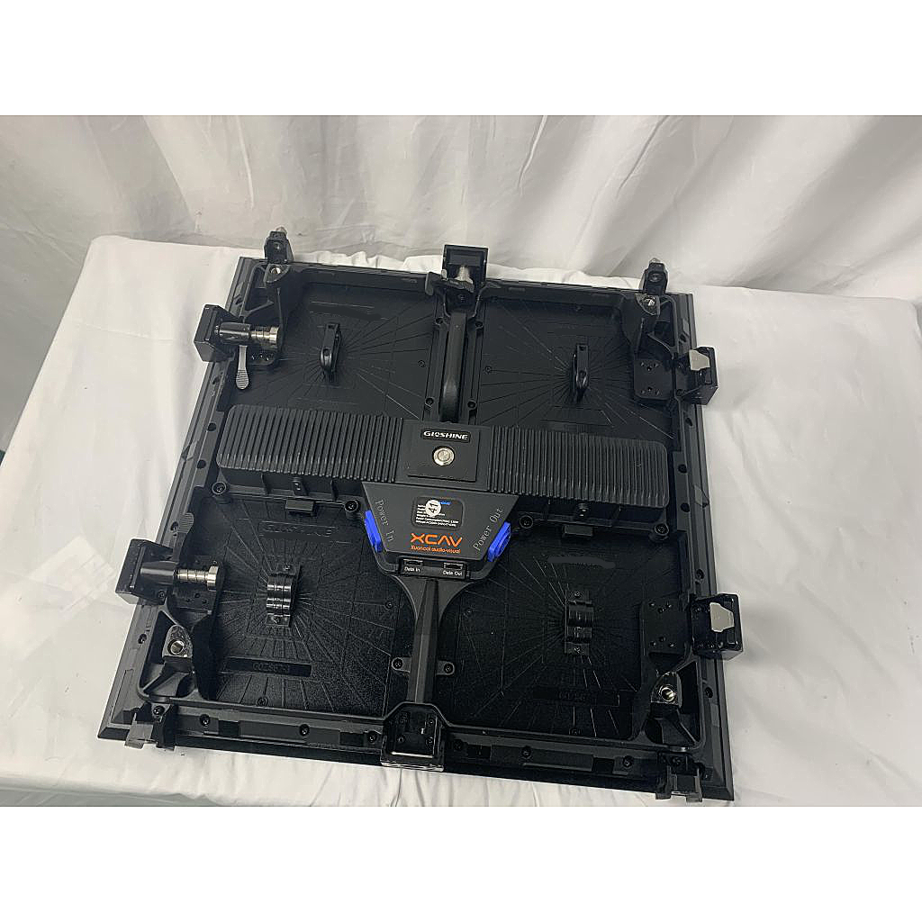 Gloshine ZM Series Indoor P3.91 45° Angle LED Screen