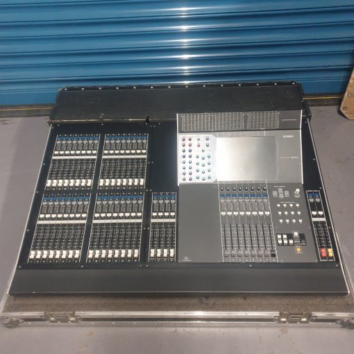 Yamaha MC7L-32 Digital Mixing Console