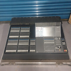 Yamaha MC7L-32 Digital Mixing Console