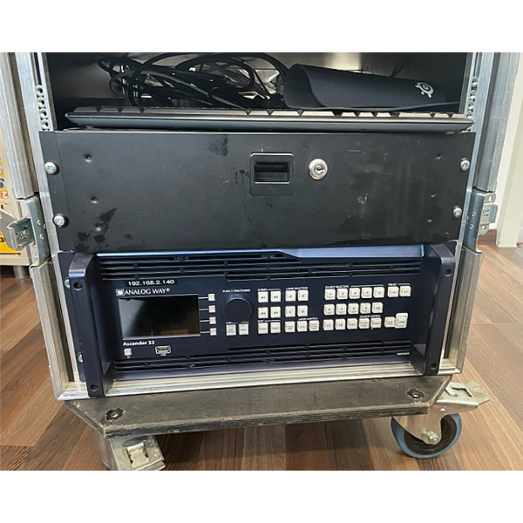 Analog Way Ascender 32 (2K) Switcher