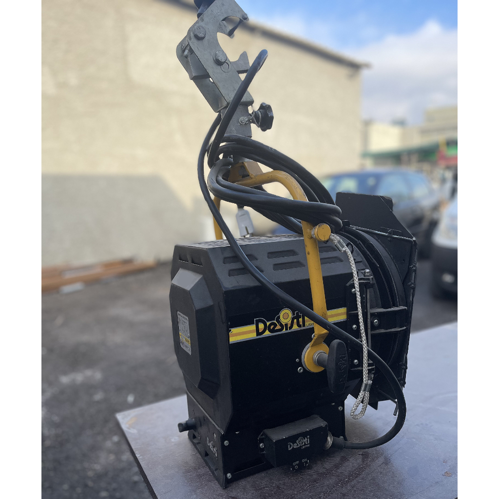 De Sistri 2Kw Pole Operated  Lighting Fixture