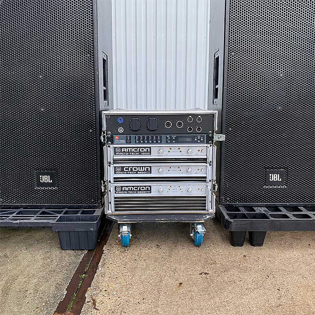 JBL P733, P746 and Crown Amplifier Rack Package