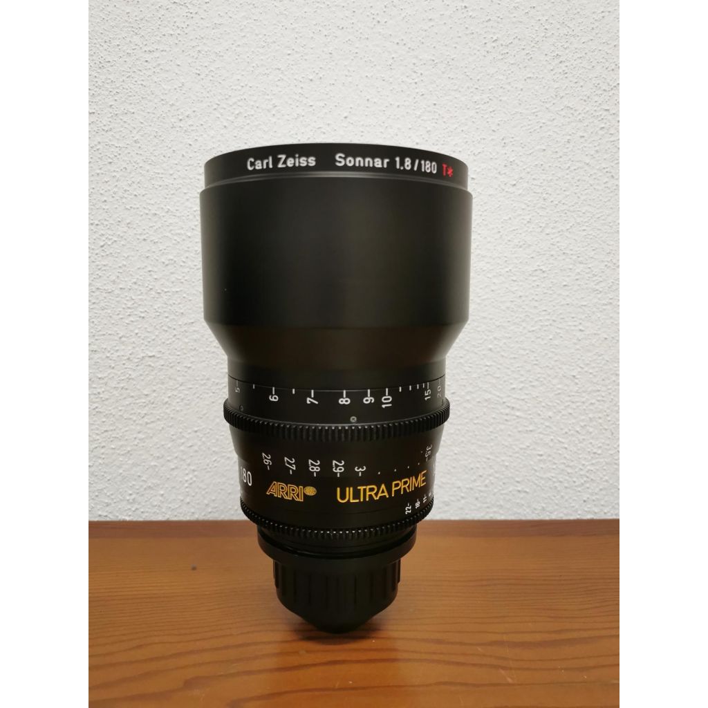 ARRI Ultra Prime 180mm T1,8 Lens