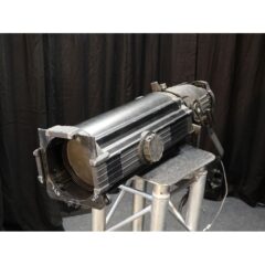 ETC Source Four 750W 15°-30° Lighting Fixture