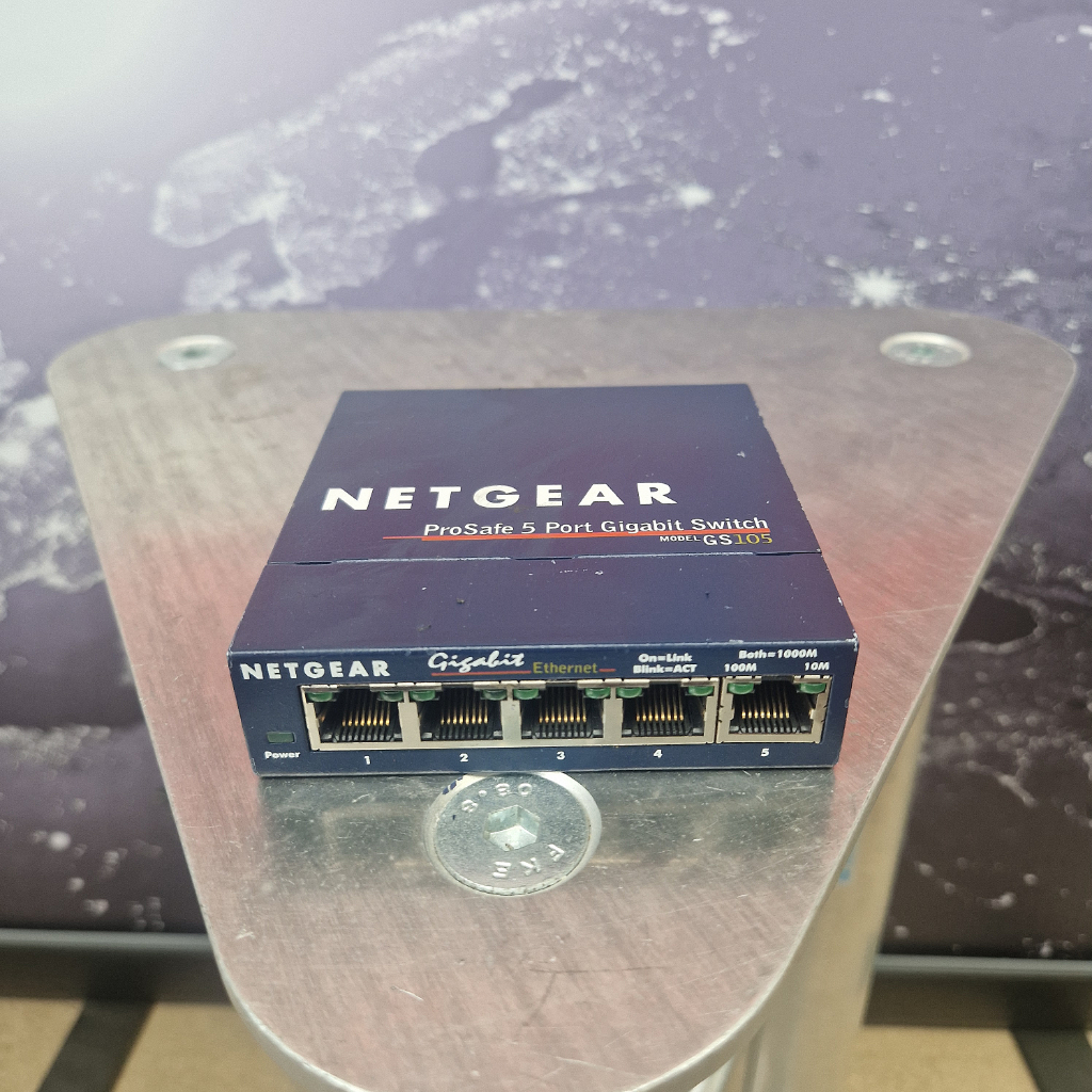 Netgear-Package-12
