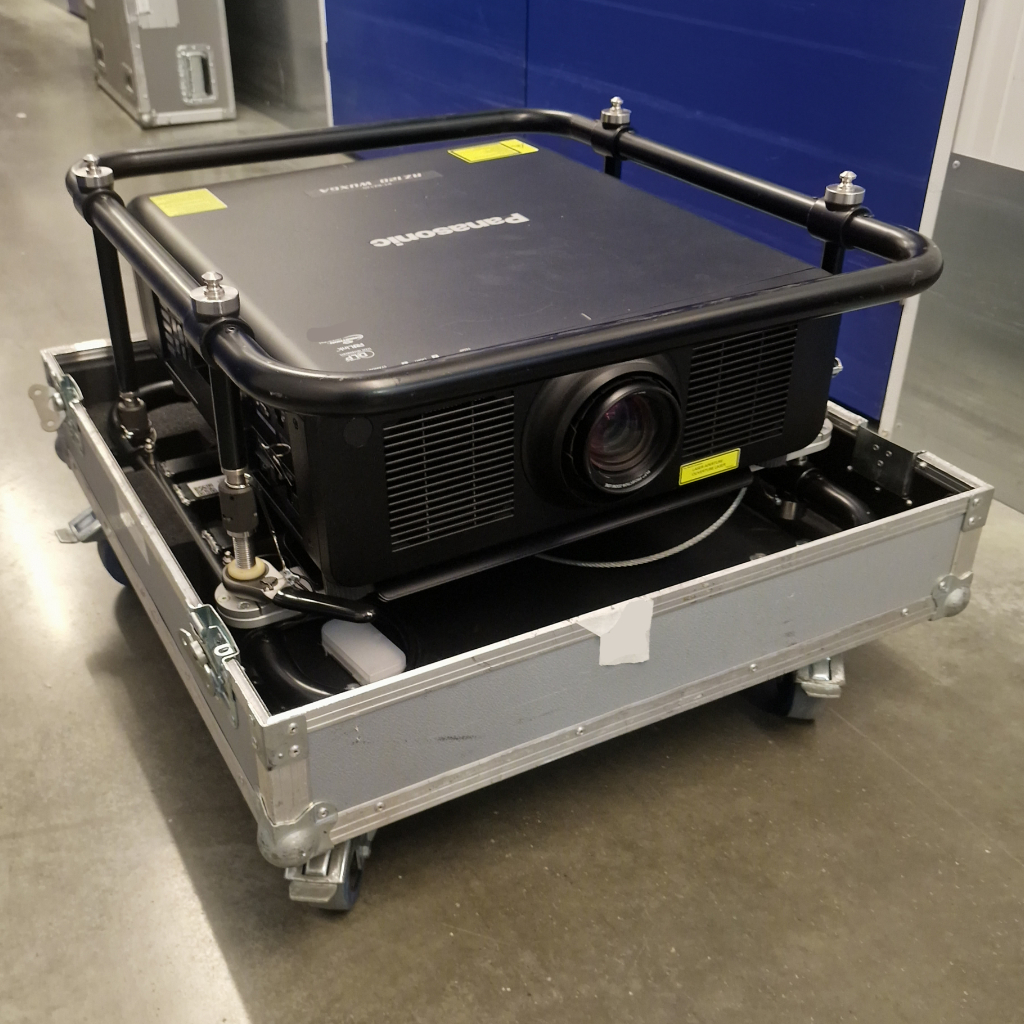 Panasonic PT-RZ120 Projector