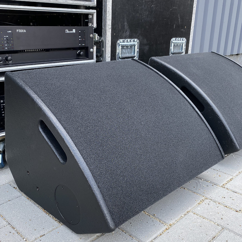 d&b audiotechnik MAX and P1200A Package