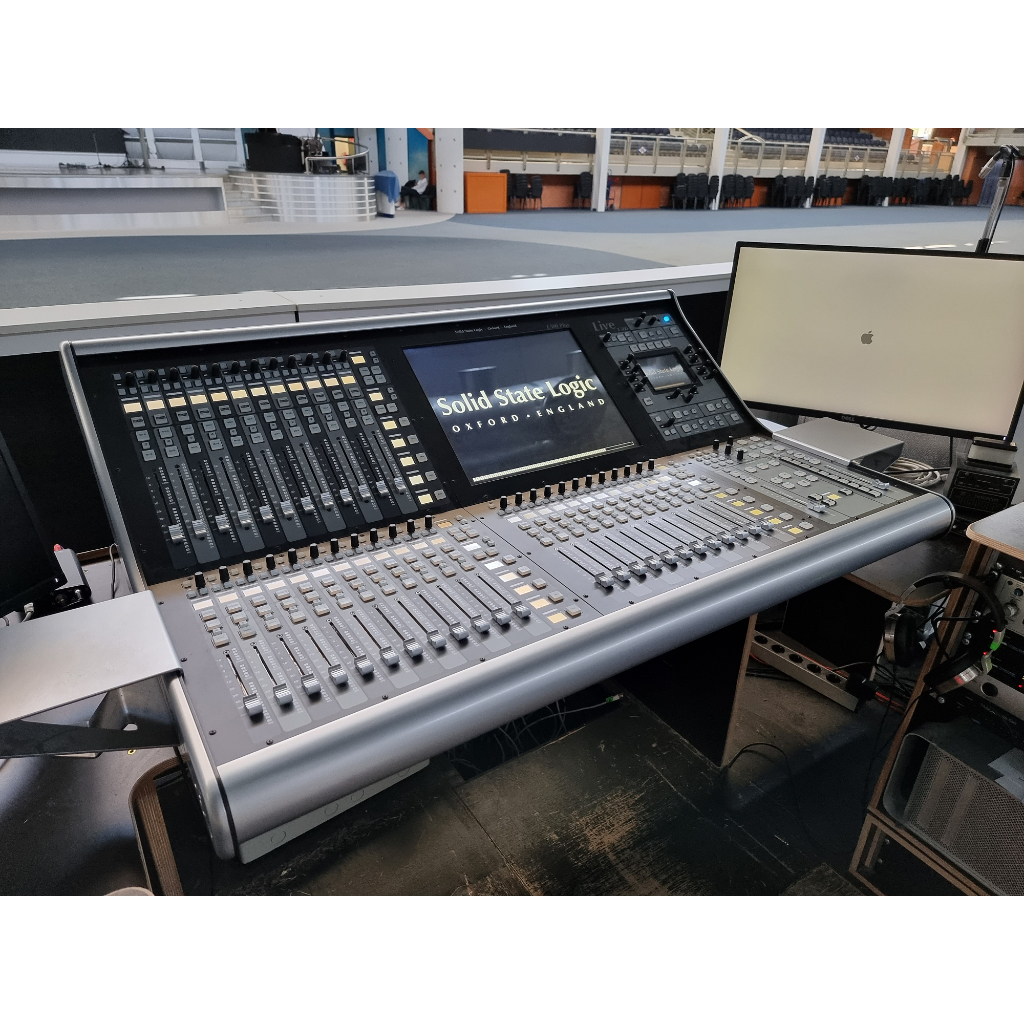 Solid State Logic (SSL) L500 Plus Console package