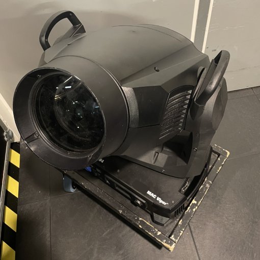 Martin MAC Viper Profile Lighting Fixture