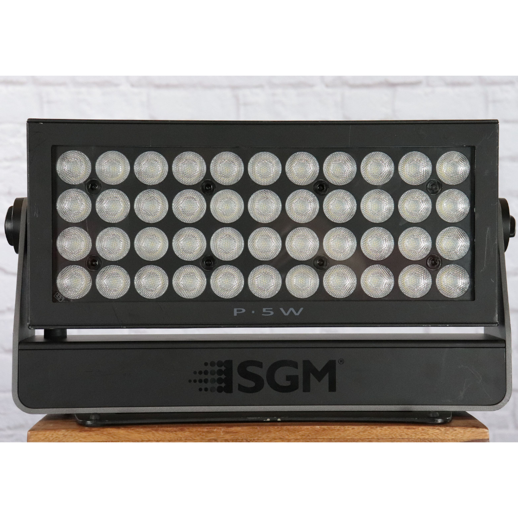 SGM P-5 W Lighting Fixture