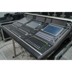 DiGiCo Quantum 7 (Surface with dual engine, w/HMA)