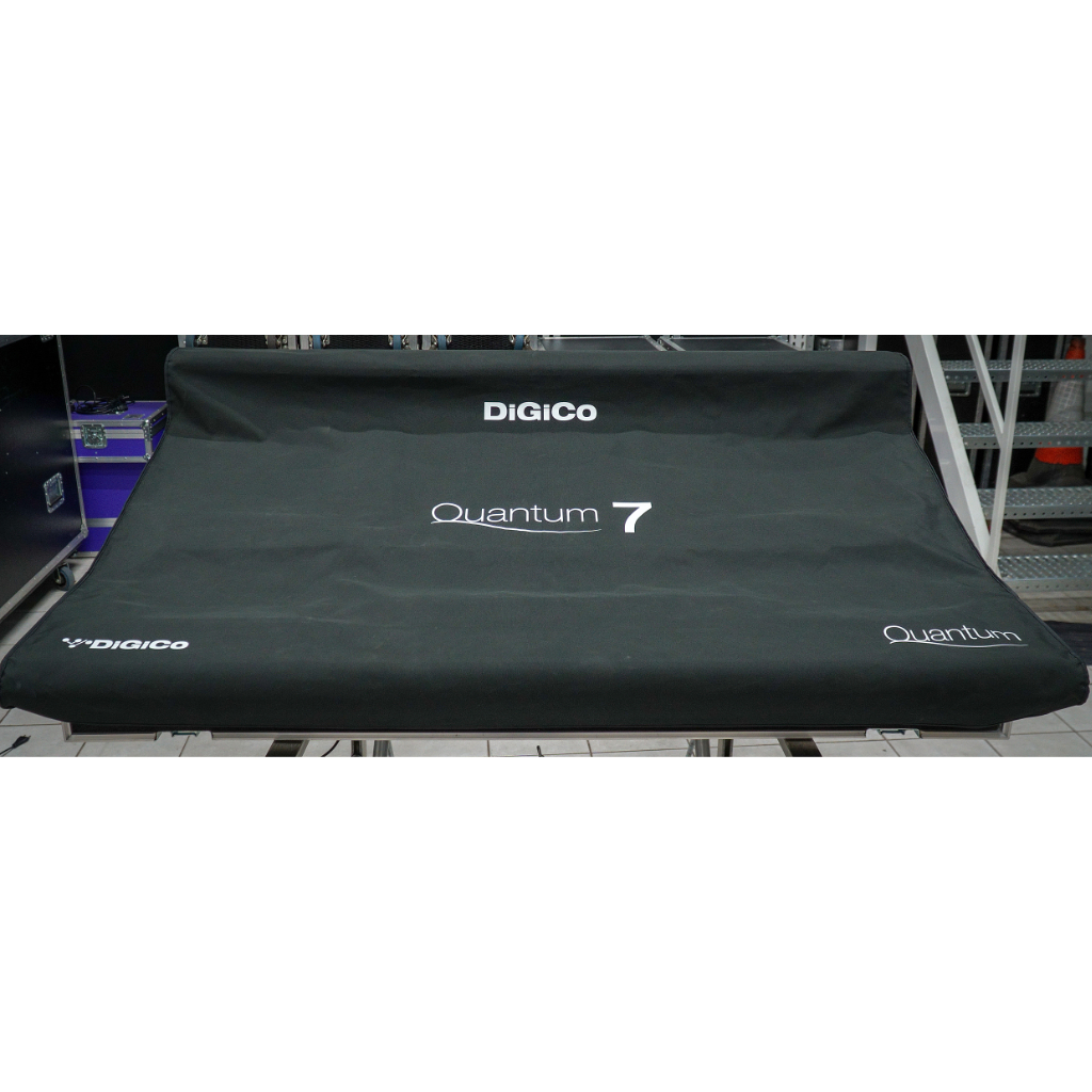 DiGiCo Quantum 7 (Surface with dual engine, w/HMA)