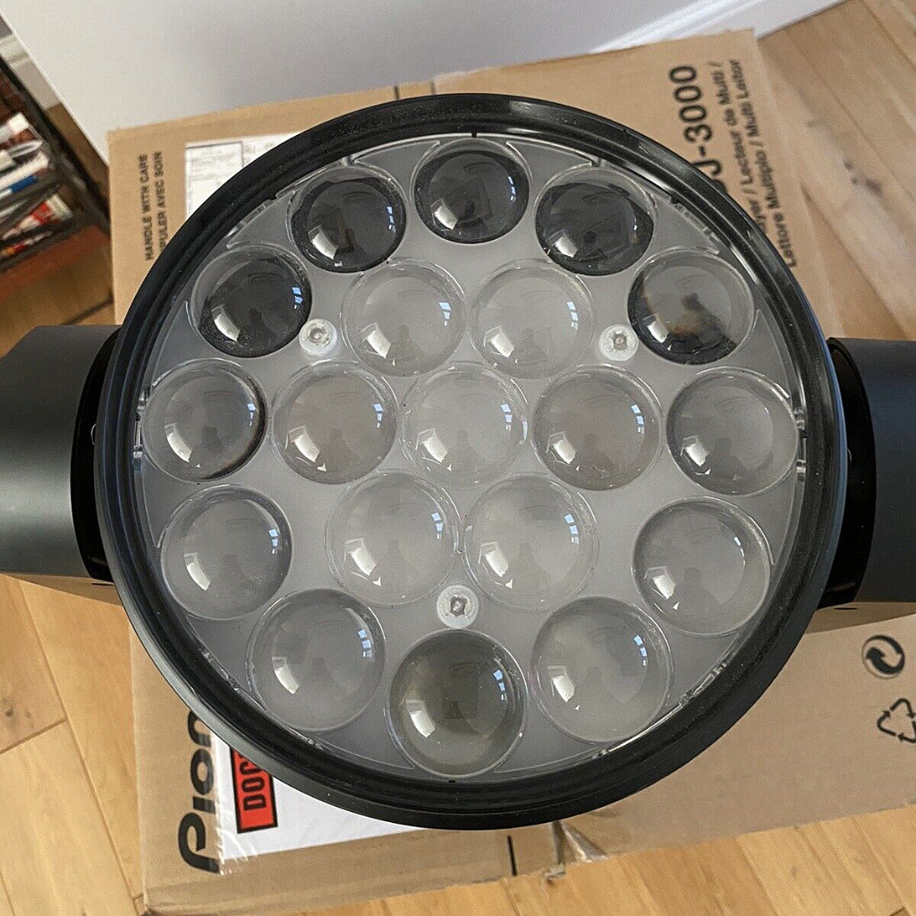 eLumen8 Kudos 350ZS Moving Head (Wash) lighting fixture