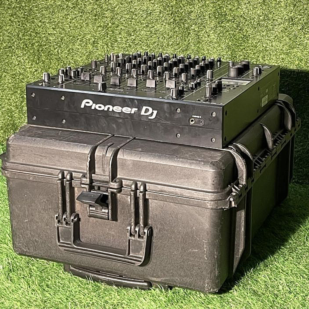 Pioneer DJM-V10 DJ Mixer