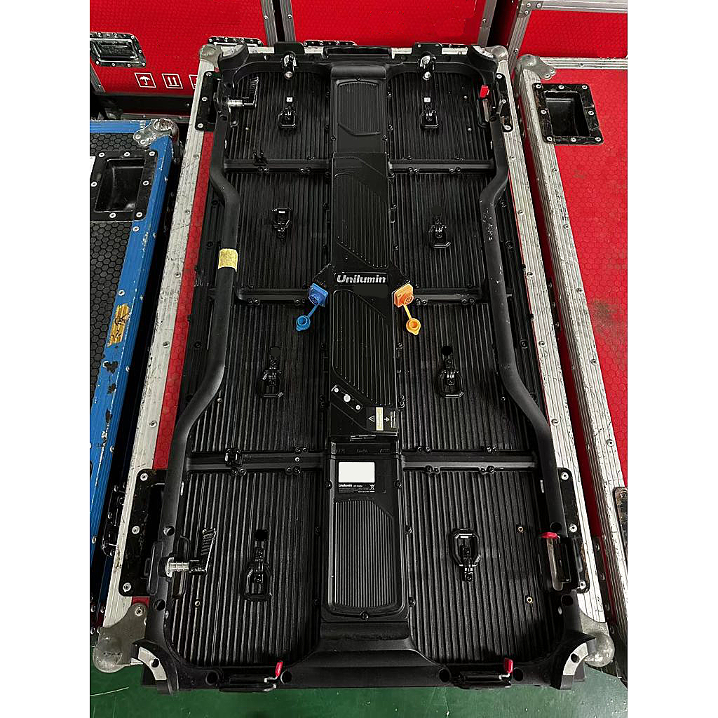 Unilumin UGMⅡ Series Outdoor 3.9mm LED wall