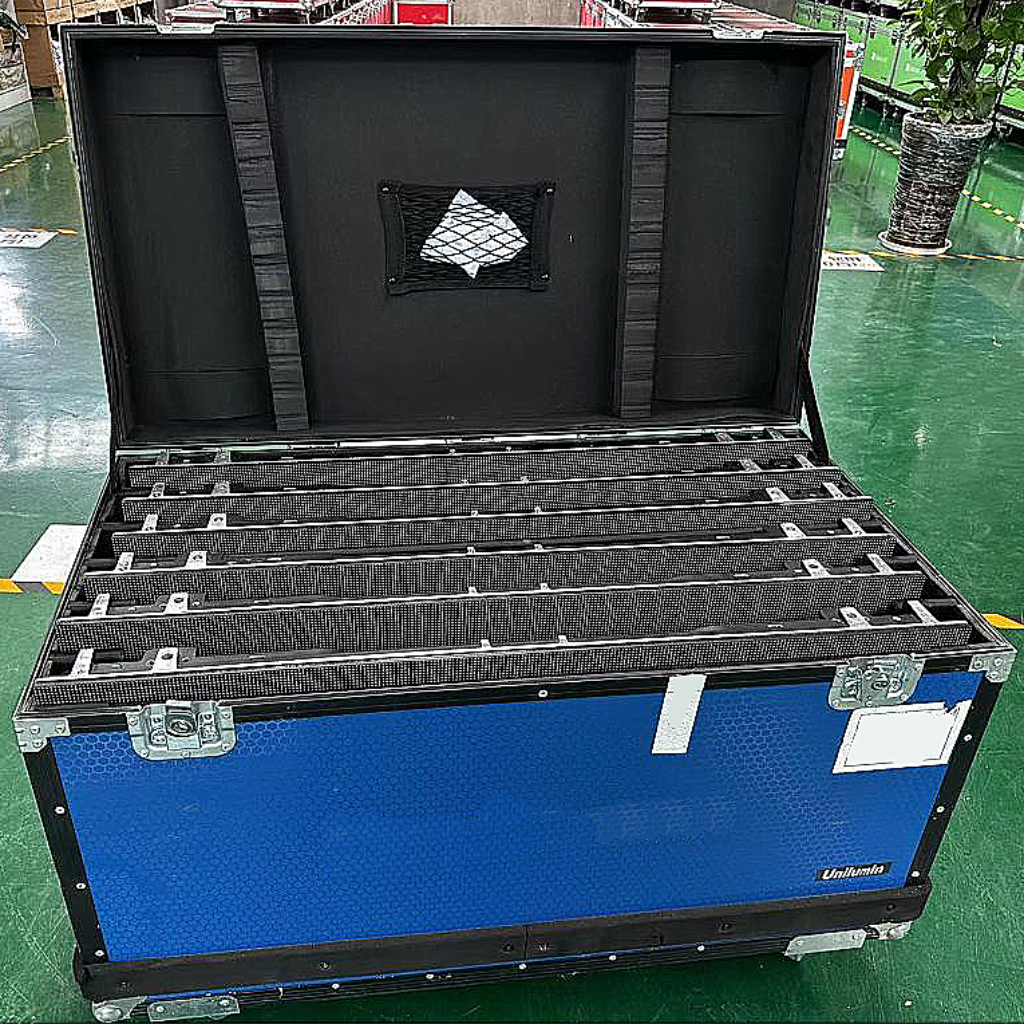 Unilumin UGMⅡ Series Outdoor 3.9mm LED wall