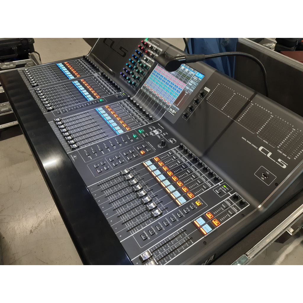 Yamaha CL5 Digital Mixing Console